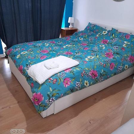 Beautiful 1 Bedroom Ground Floor With Shared Bathroom Londres Extérieur photo