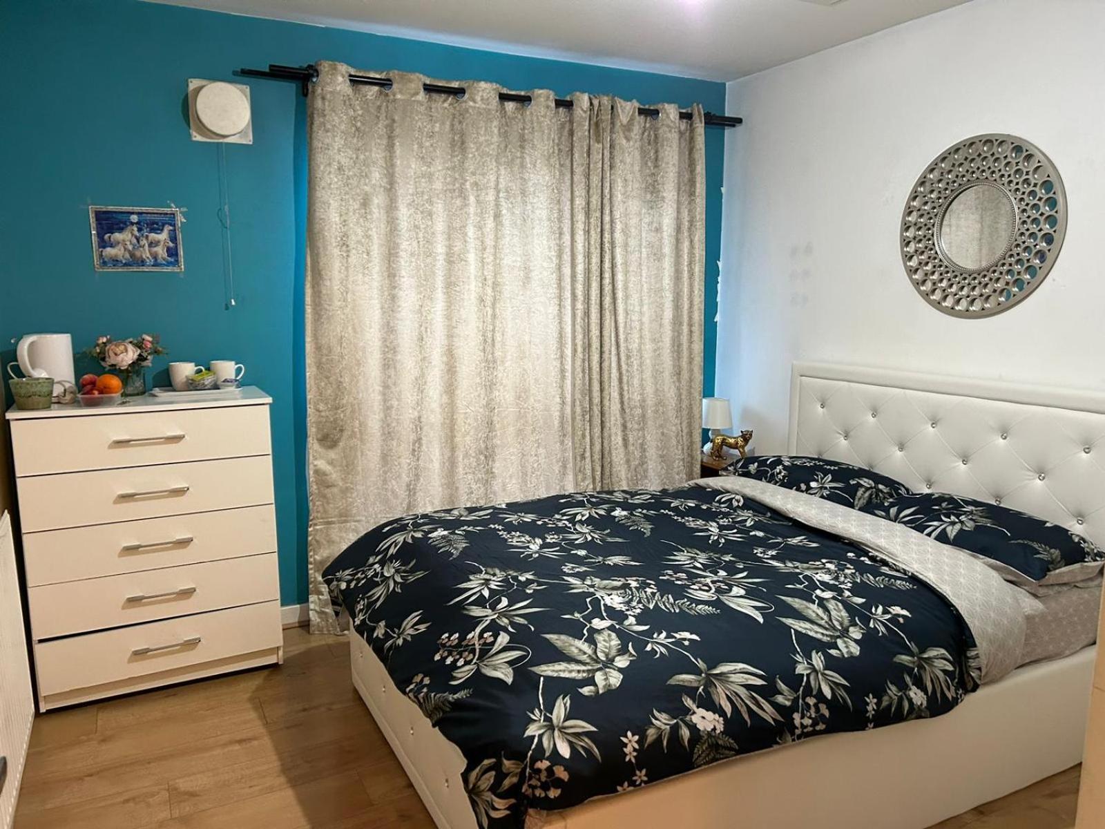 Beautiful 1 Bedroom Ground Floor With Shared Bathroom Londres Extérieur photo